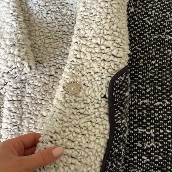 IRO Piacie Oversized White Snap Sherpa Jacket - Picture 9 of 10